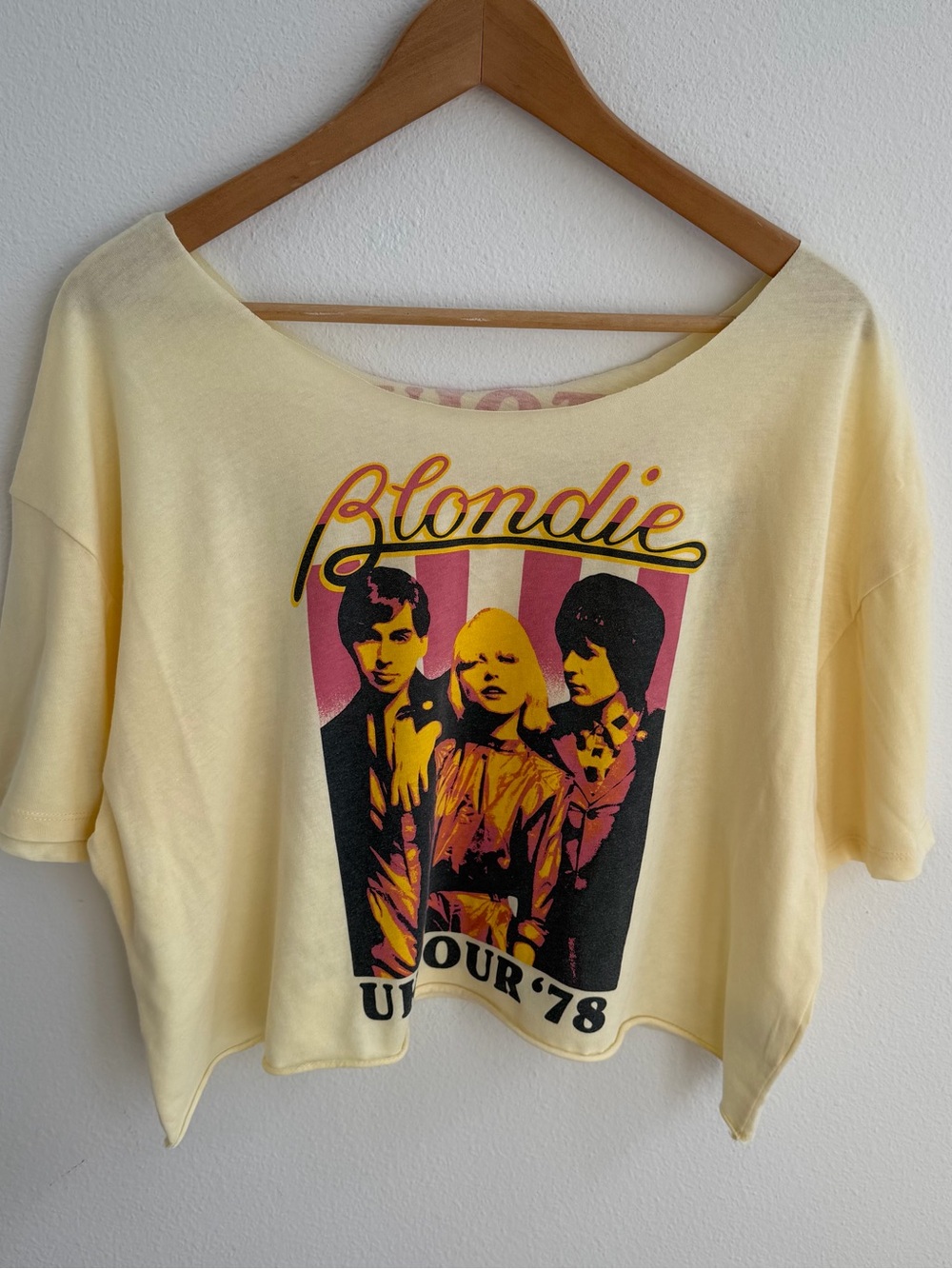 Blondie UK Tour 78 Graphic Cropped Off-the-Shoulder Band Tee